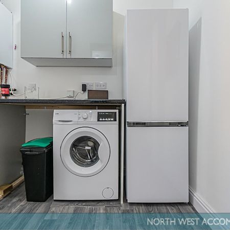 Wellfield Serviced Accommodation Warrington Exterior foto