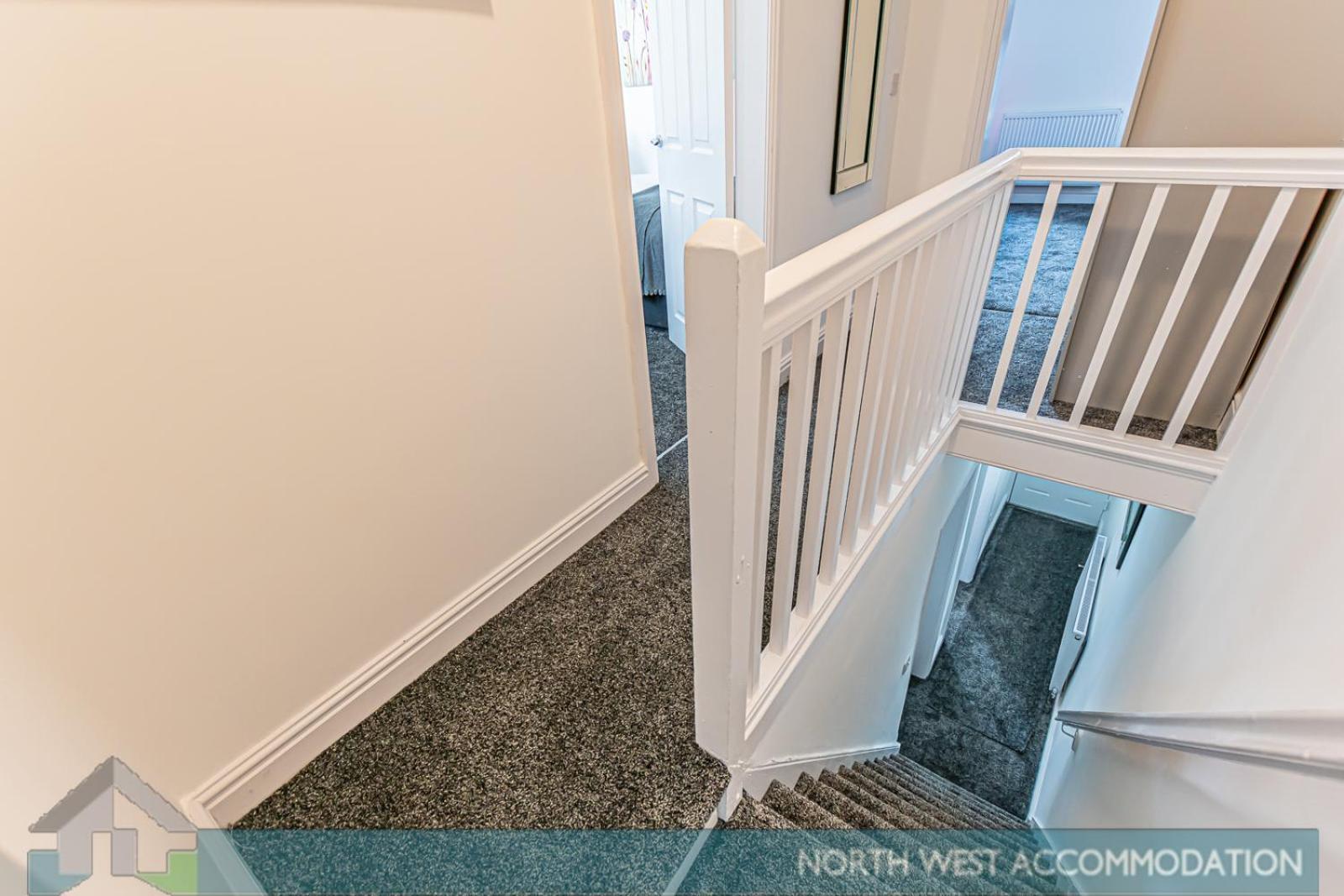 Wellfield Serviced Accommodation Warrington Exterior foto