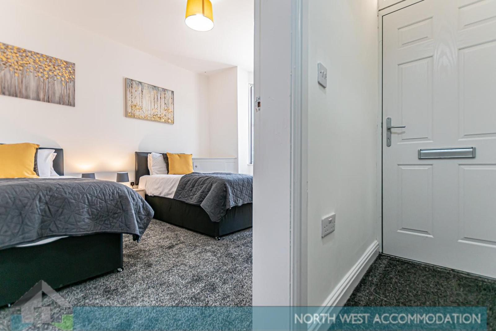 Wellfield Serviced Accommodation Warrington Exterior foto